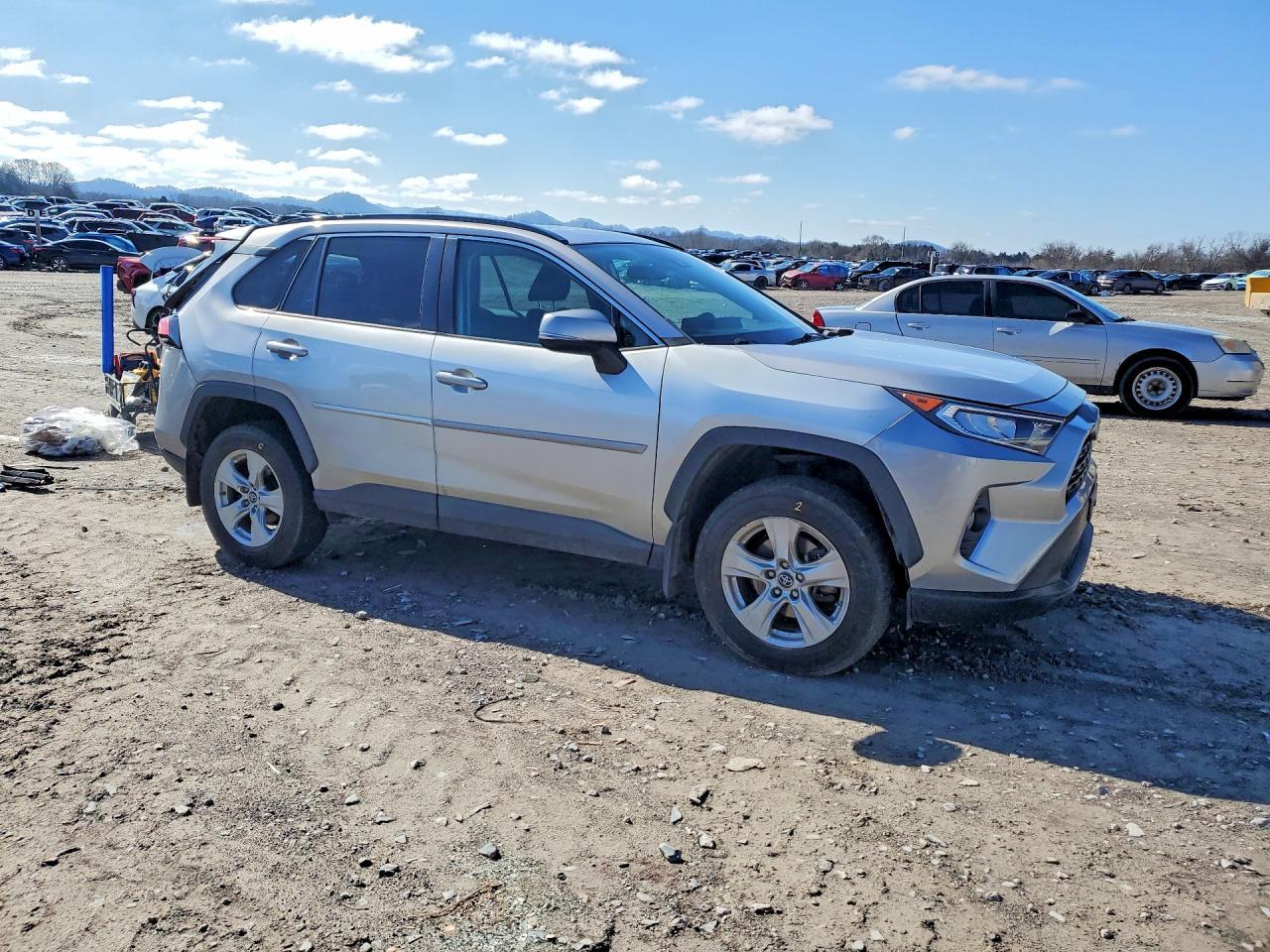 2019 Toyota Rav4 Xle - zdjęcie 4