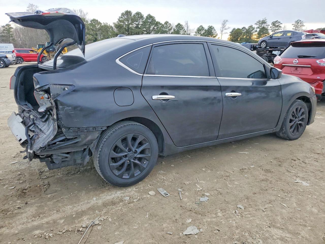 2019 Nissan Sentra S - zdjęcie 3