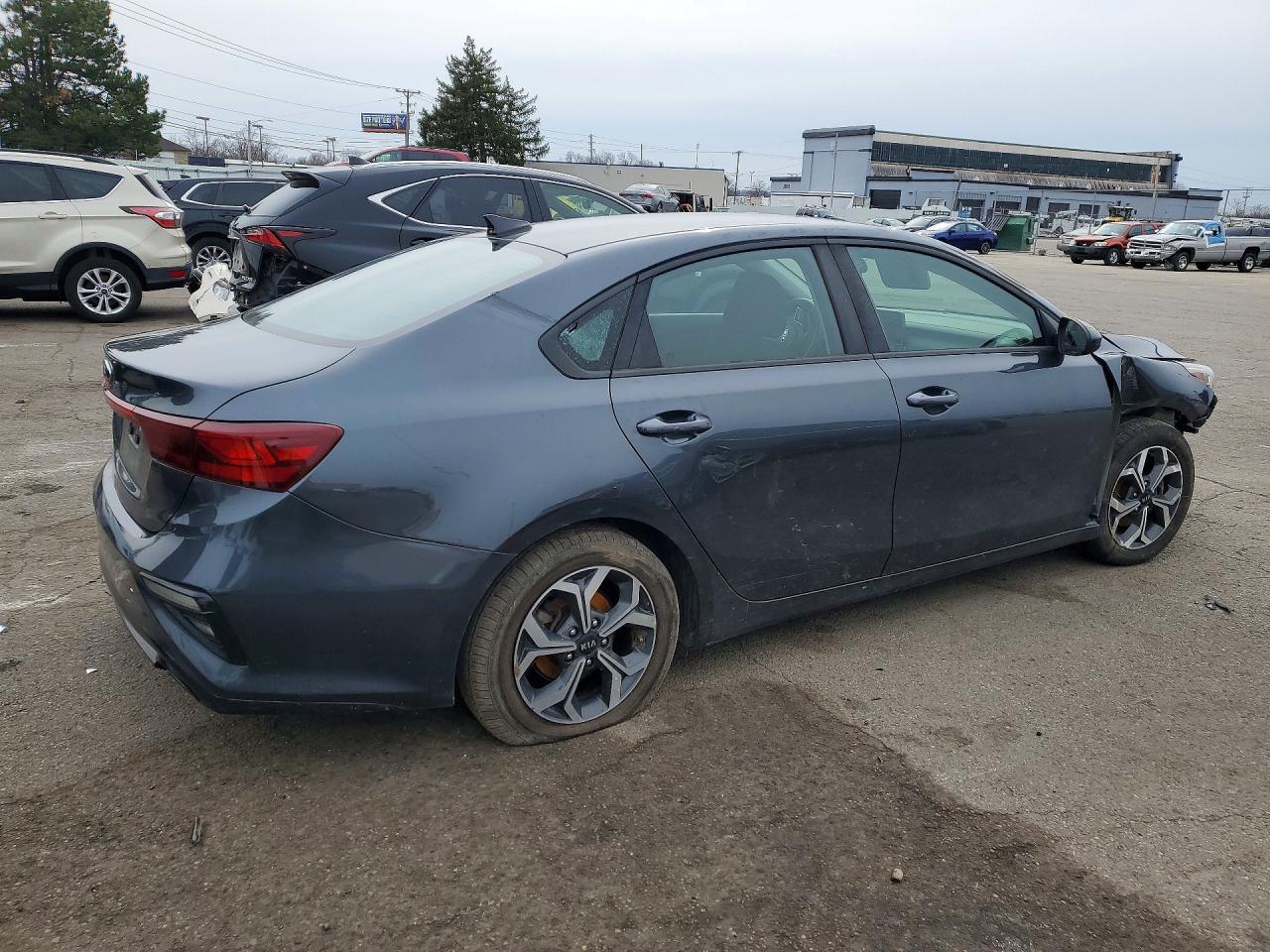 2019 Kia Forte Lxs - zdjęcie 3