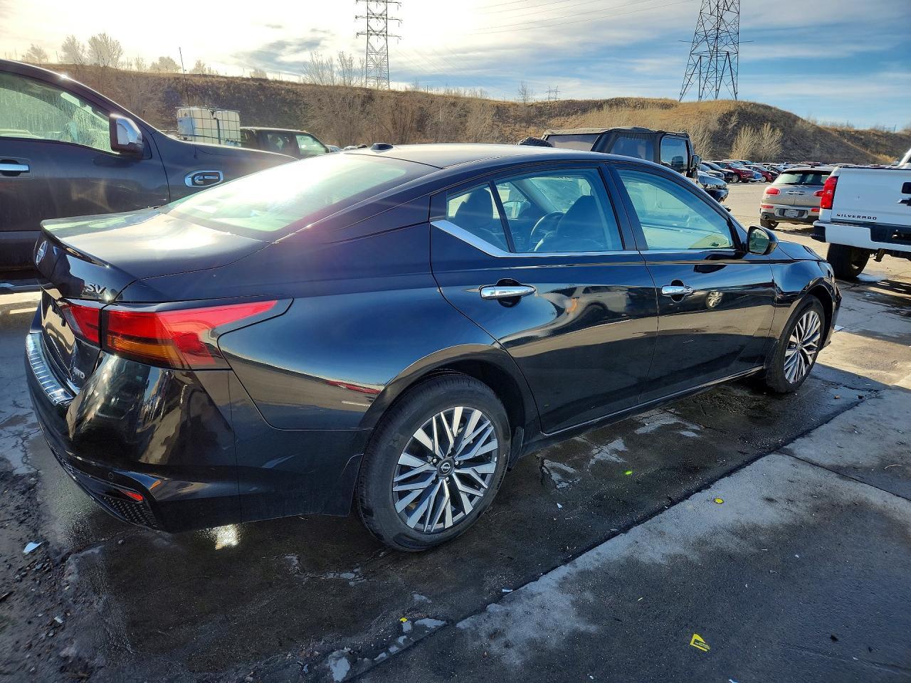 2023 Nissan Altima Sv - zdjęcie 3