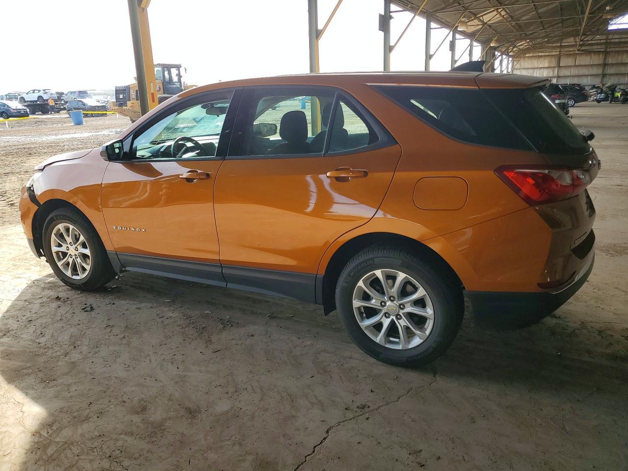 2018 Chevrolet Equinox Ls - zdjęcie 2