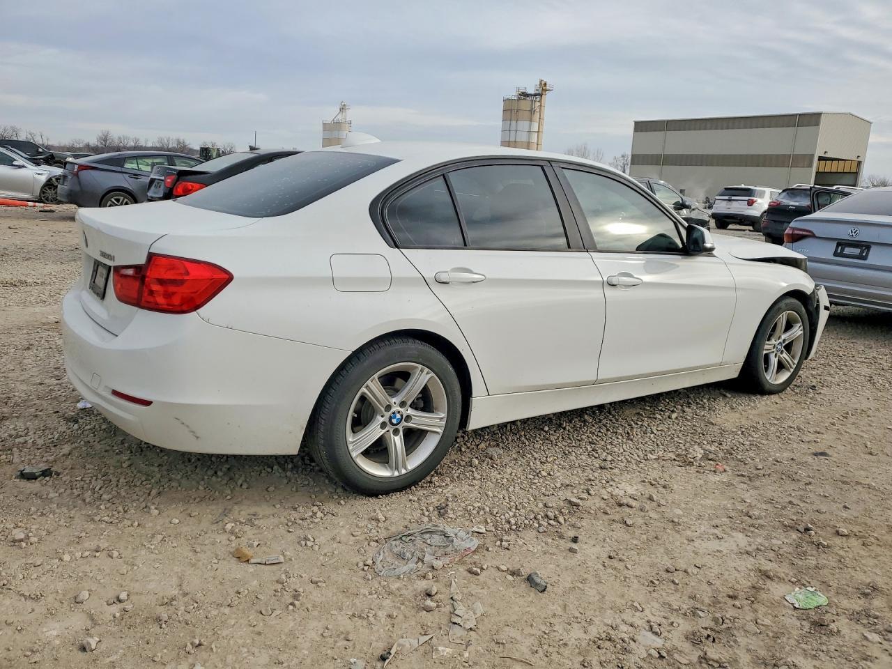 2015 BMW 320 I - zdjęcie 3