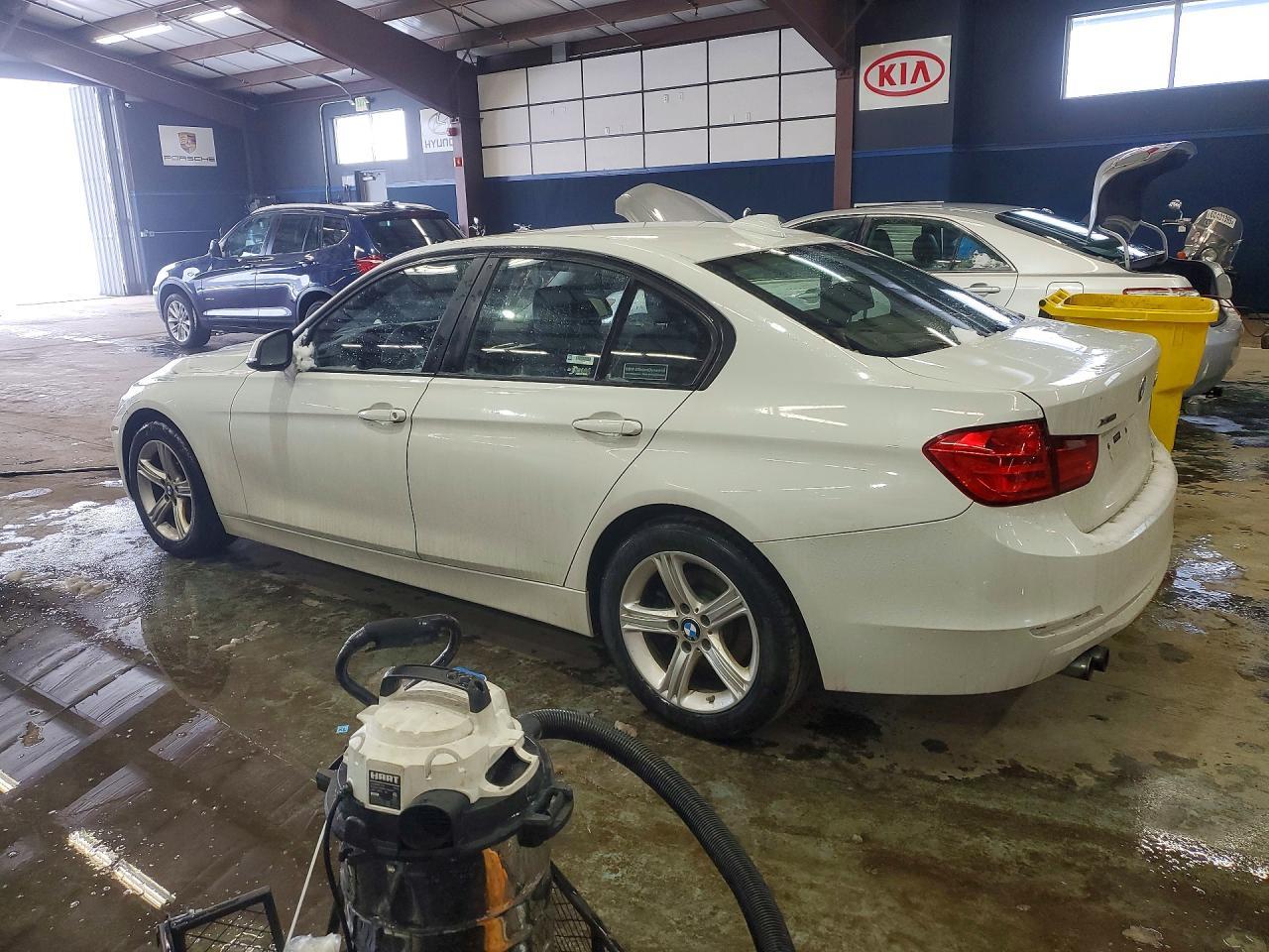 2015 BMW 328 Xi Sulev - zdjęcie 2