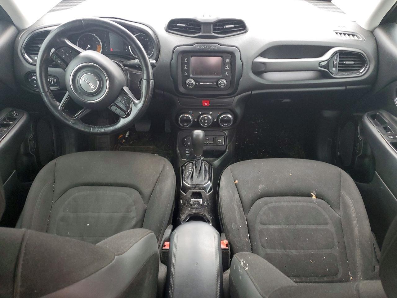 2016 Jeep Renegade Latitude - zdjęcie 8