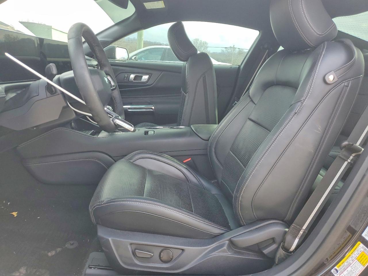 2024 Ford Mustang - zdjęcie 7