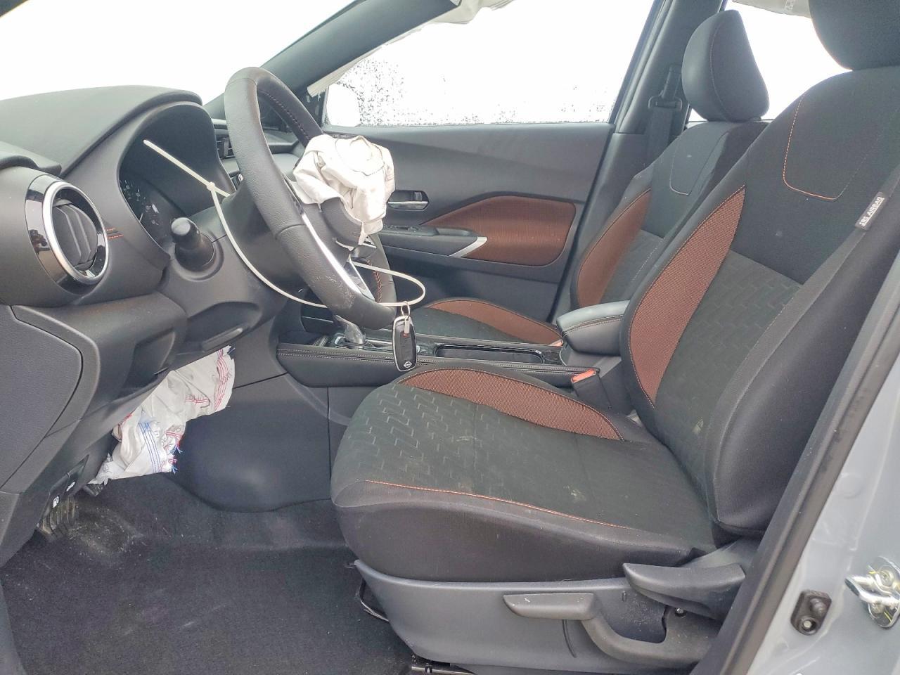 2024 Nissan Kicks Sr - zdjęcie 7