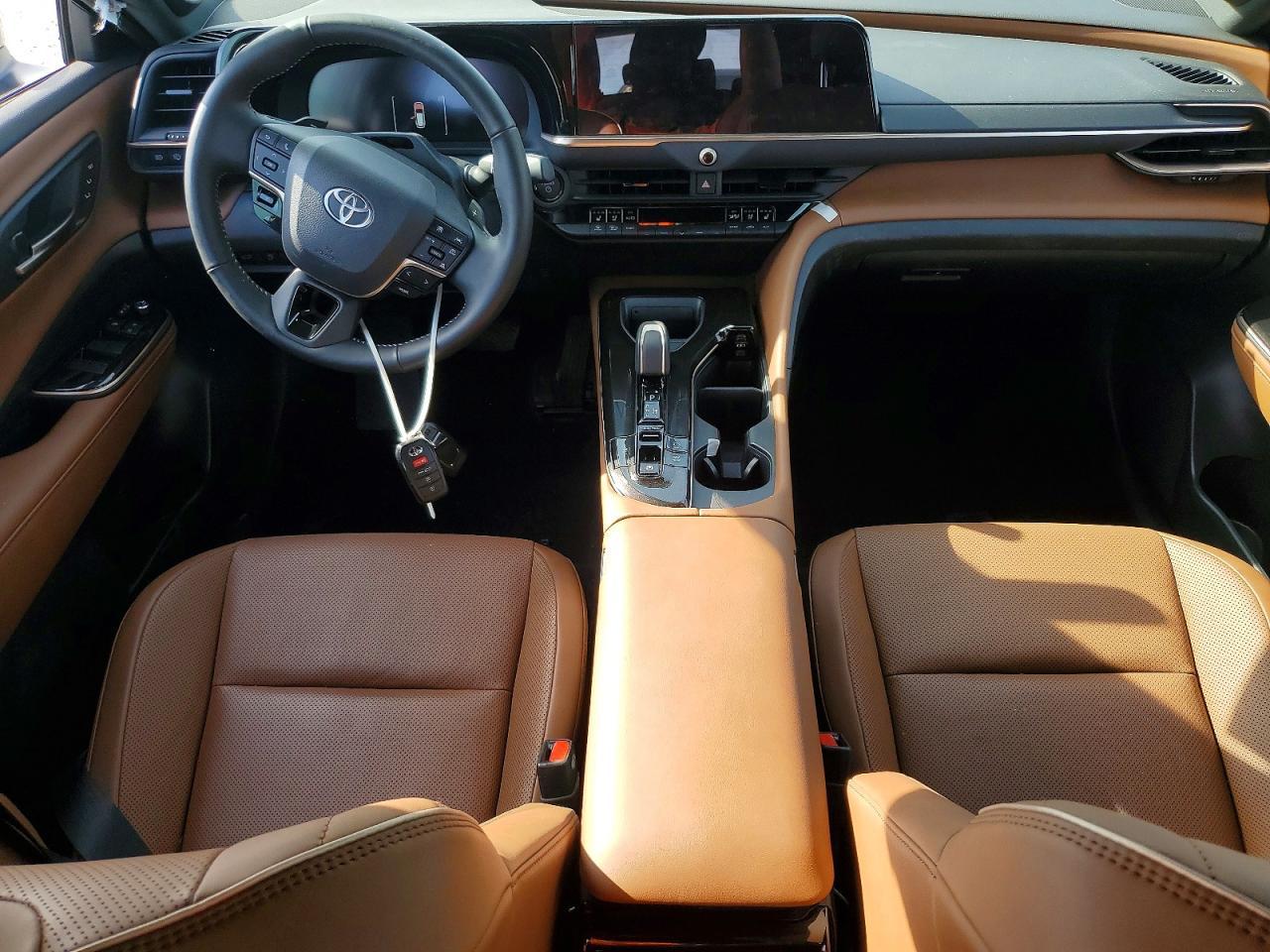 2025 Toyota Crown Signia Xle - zdjęcie 8