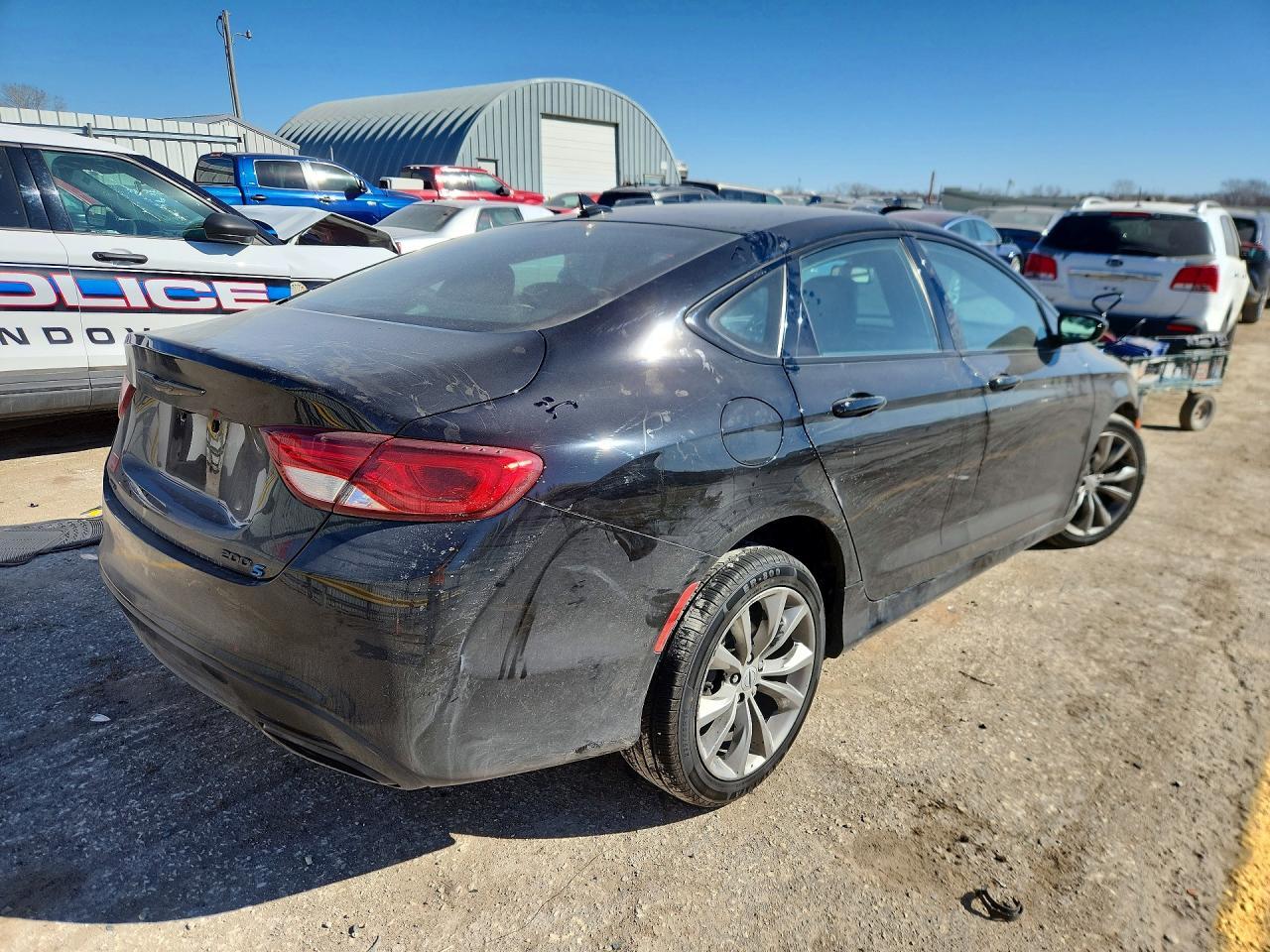 2016 Chrysler 200 S - zdjęcie 3