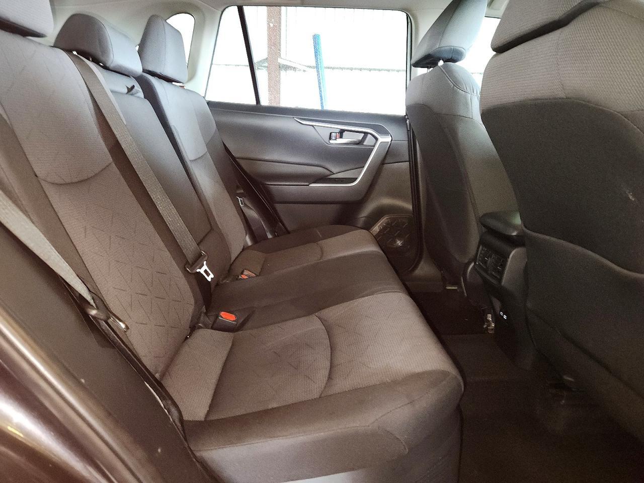 2024 Toyota Rav4 Xle - zdjęcie 11