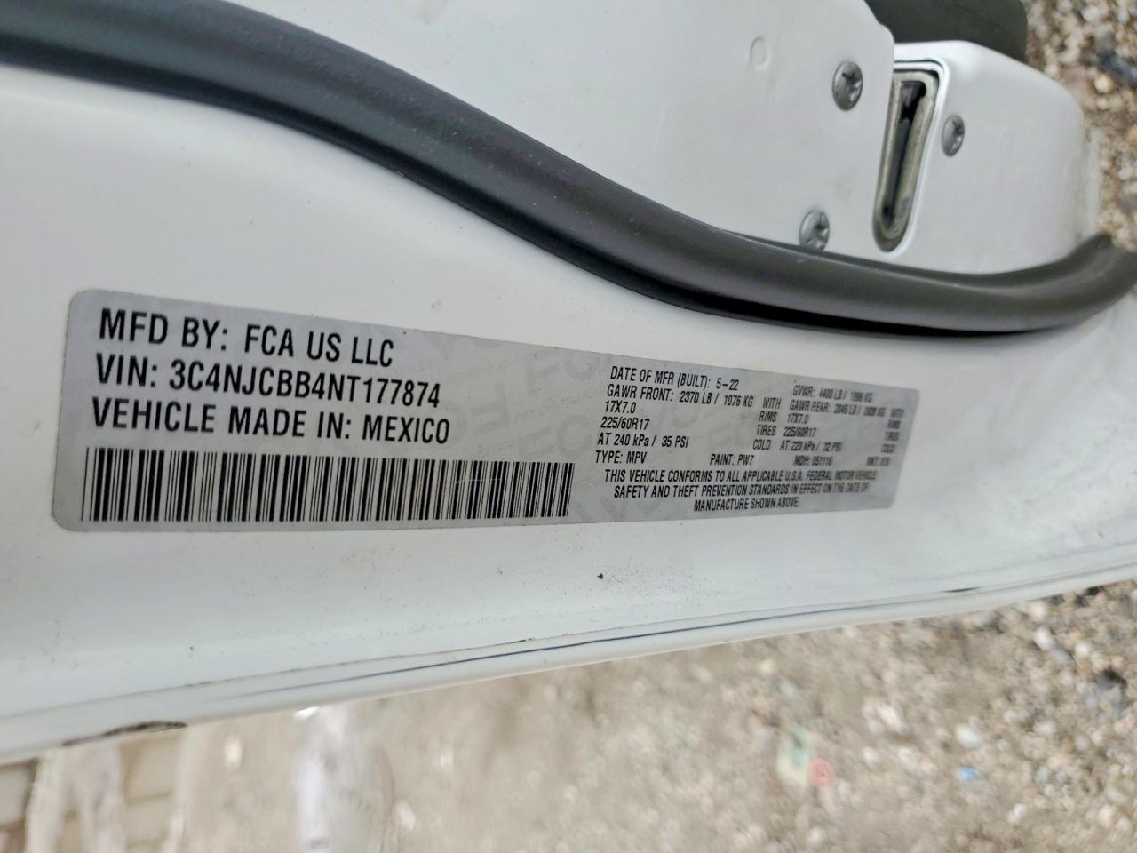 2022 Jeep Compass Latitude - zdjęcie 14