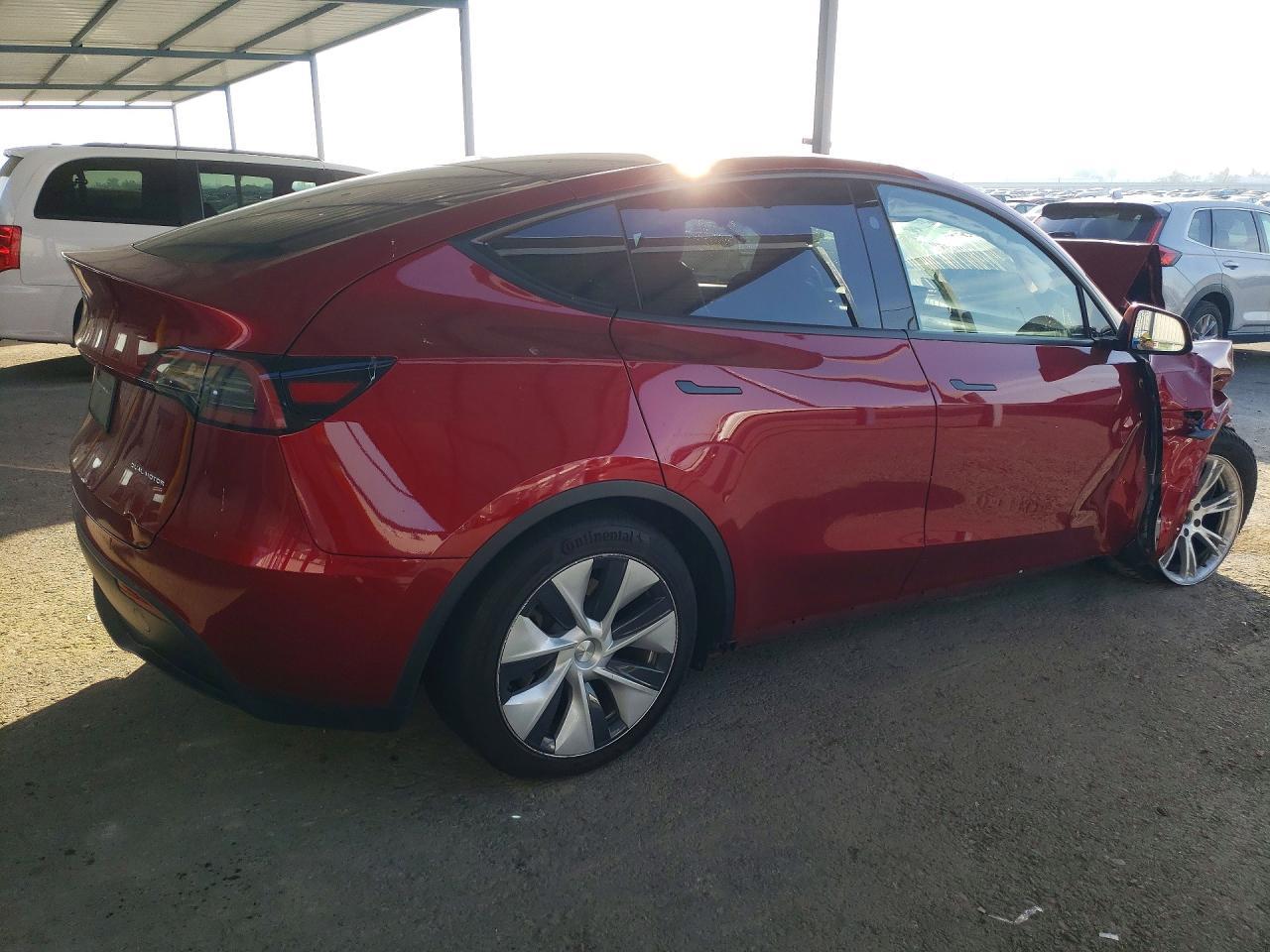 2024 Tesla Model Y - zdjęcie 3