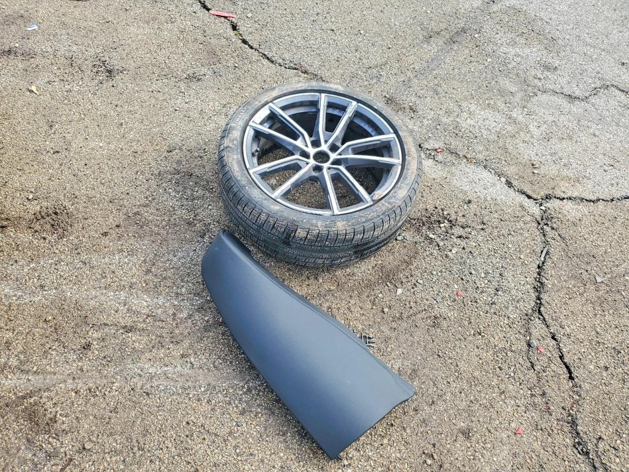 2021 BMW 330Xi - zdjęcie 12