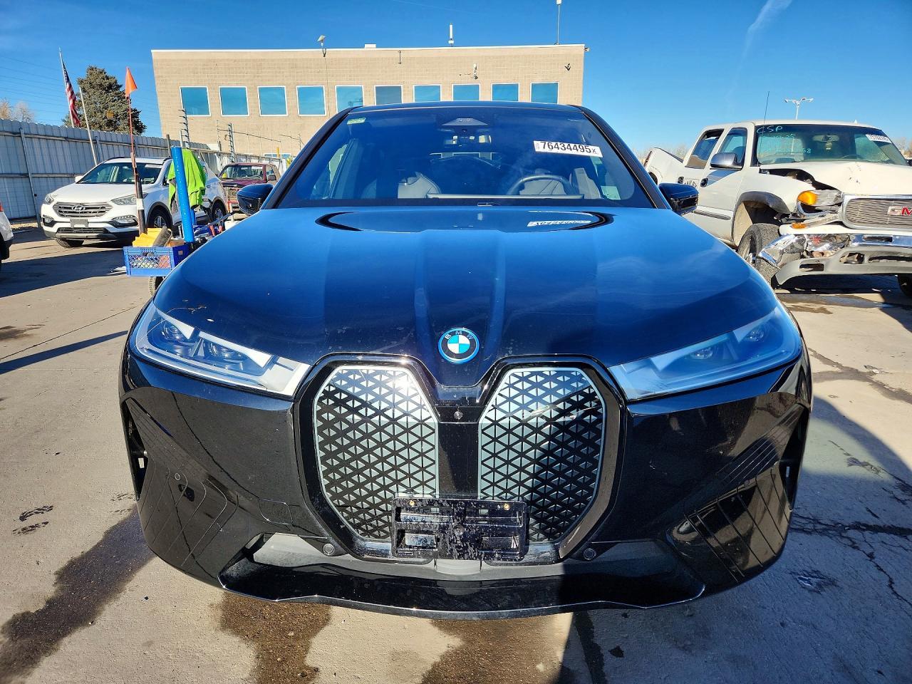 2025 BMW Ix xDrive50 - zdjęcie 5