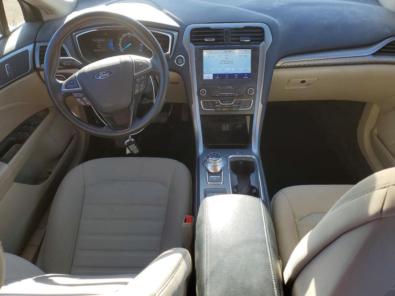 2020 Ford Fusion Se - zdjęcie 8