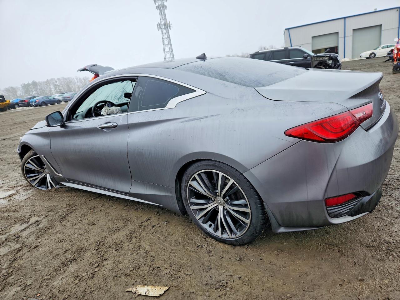 Infiniti Q60 - zdjęcie 2