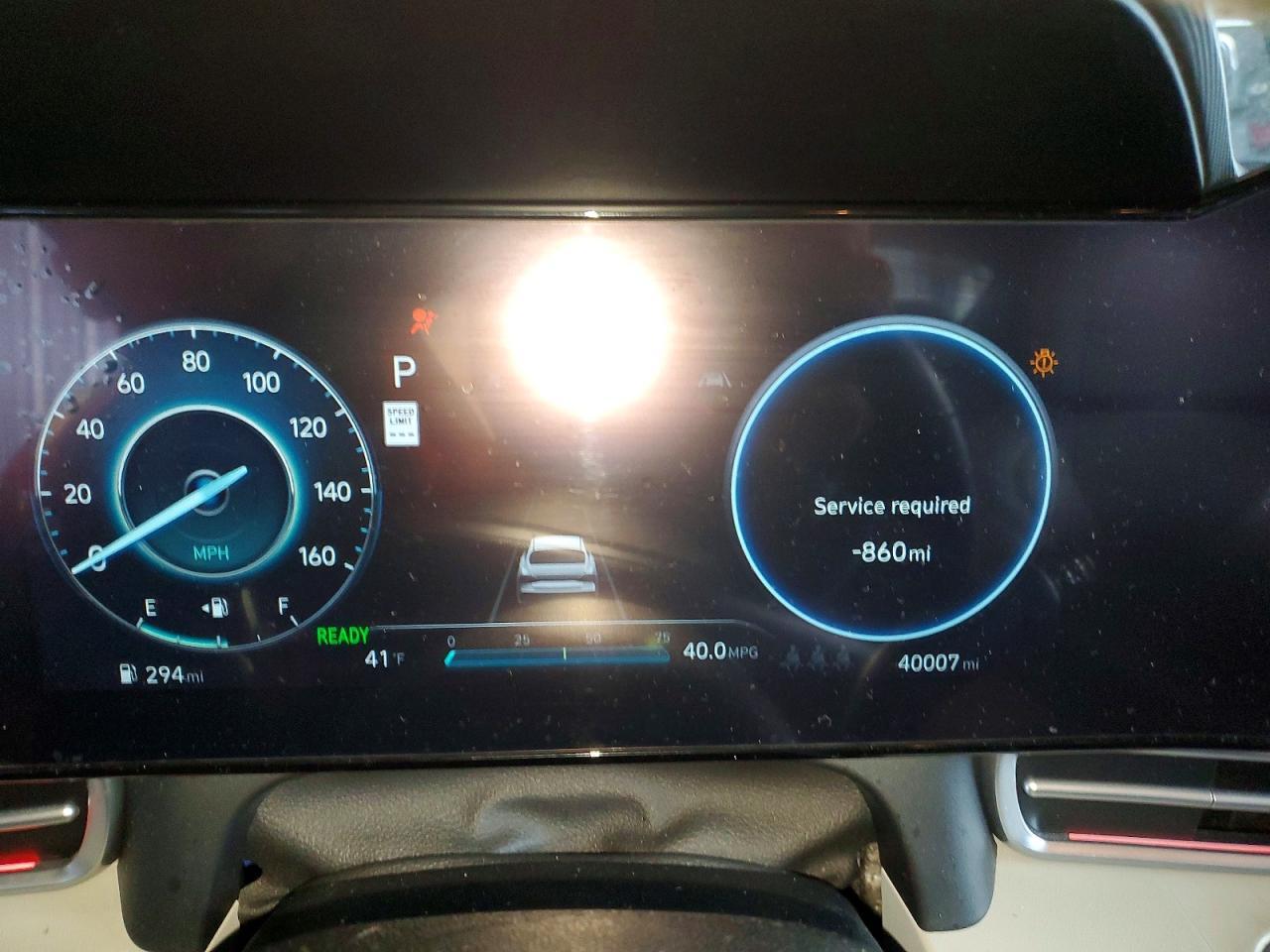 2025 Hyundai Elantra Limited - zdjęcie 9