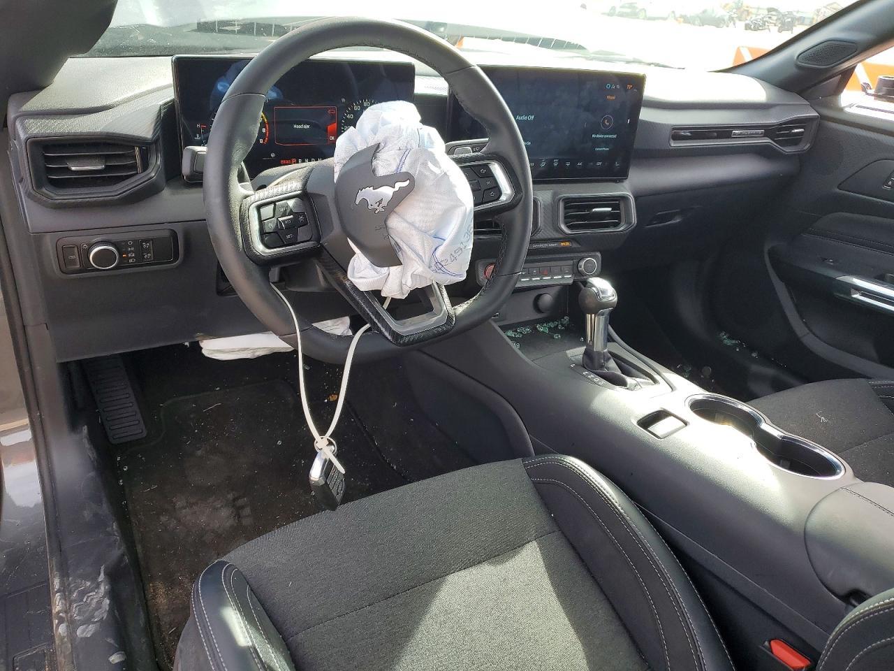 2025 Ford Mustang Gt - zdjęcie 8