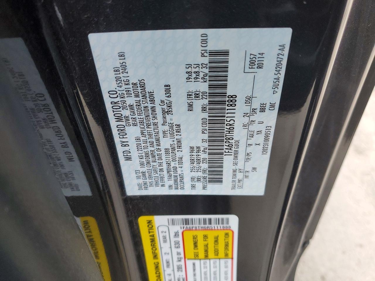 2024 Ford Mustang - zdjęcie 12