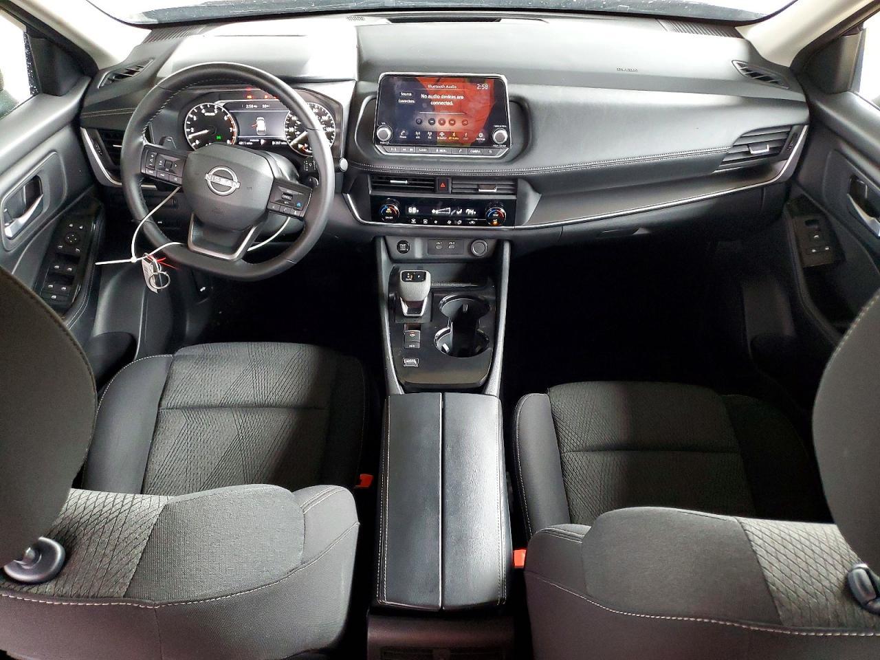 2025 Nissan Rogue Sv - zdjęcie 8