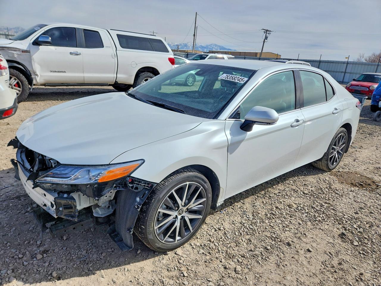 2022 Toyota Camry Xle - zdjęcie główne