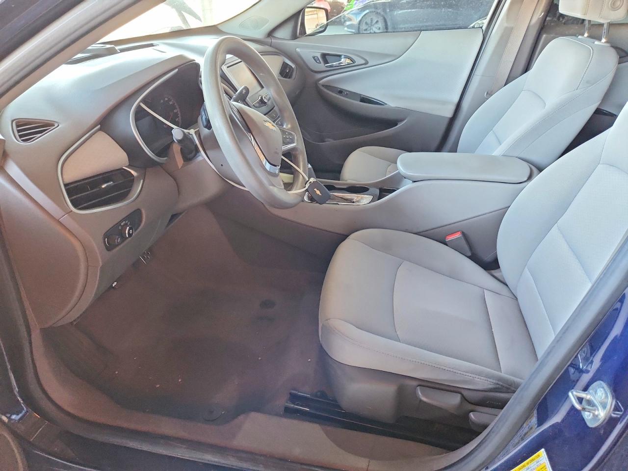 2016 Chevrolet Malibu Ls - zdjęcie 7