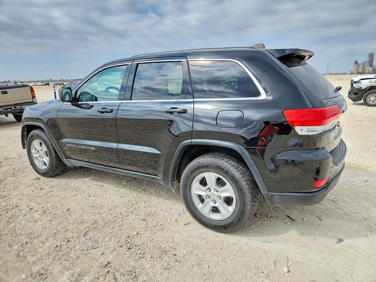 2017 Jeep Grand Cherokee Laredo - zdjęcie 2