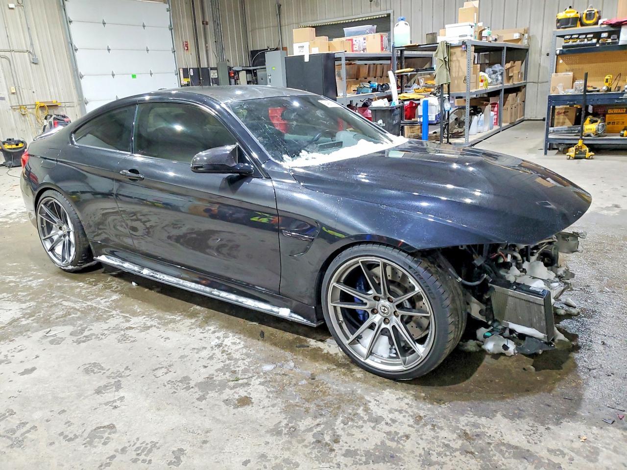 2017 BMW M4 - zdjęcie 4