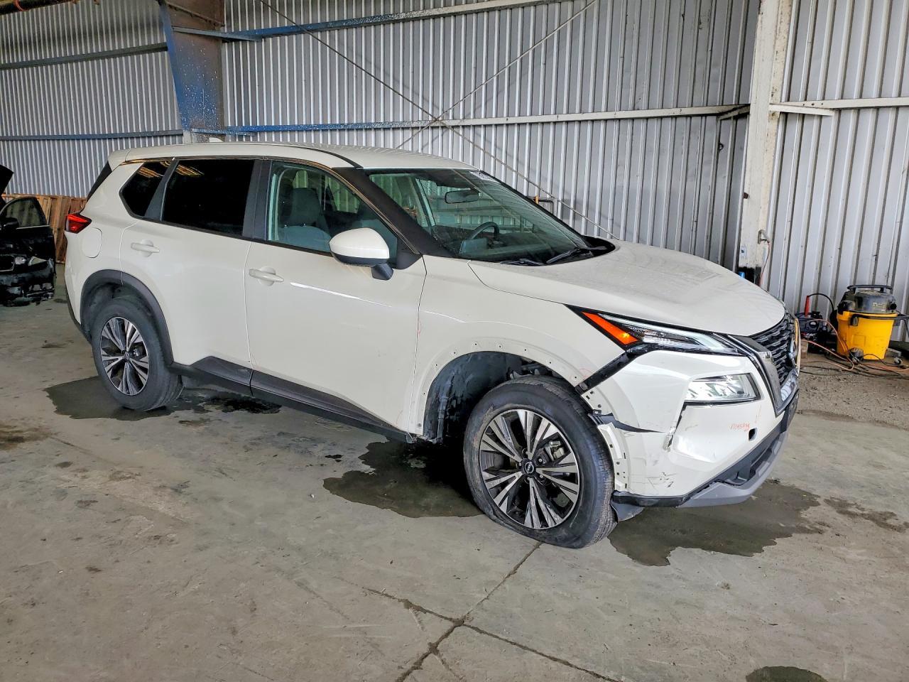 2023 Nissan Rogue Sv - zdjęcie 4