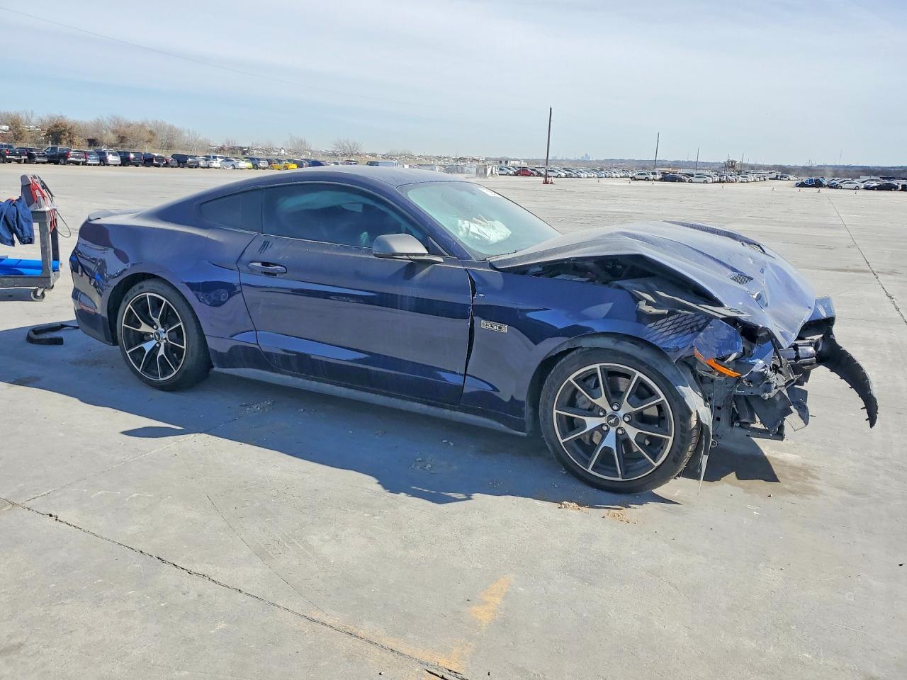2020 Ford Mustang - zdjęcie 4