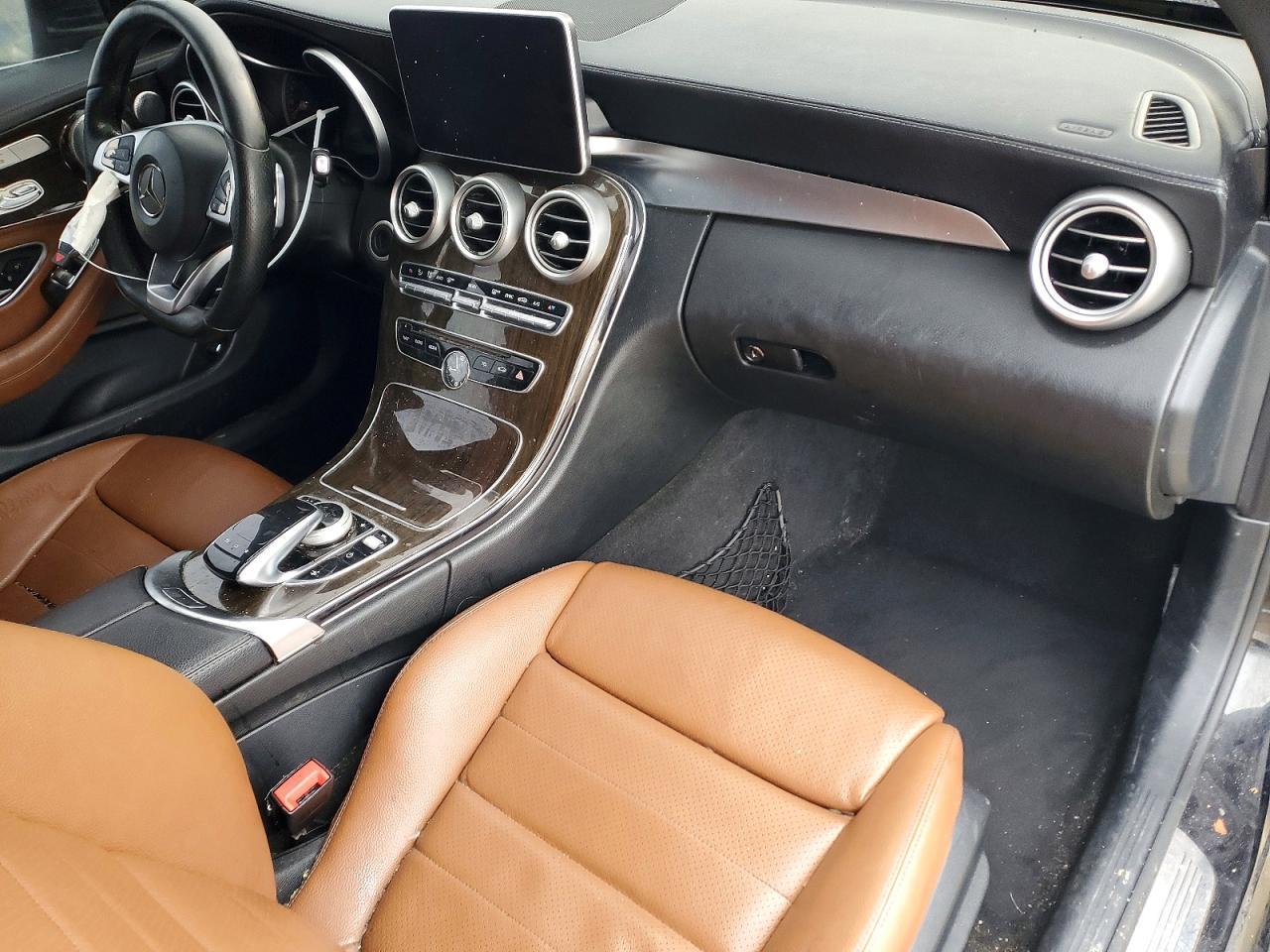 2017 Mercedes-Benz C 300 4Matic - zdjęcie 8