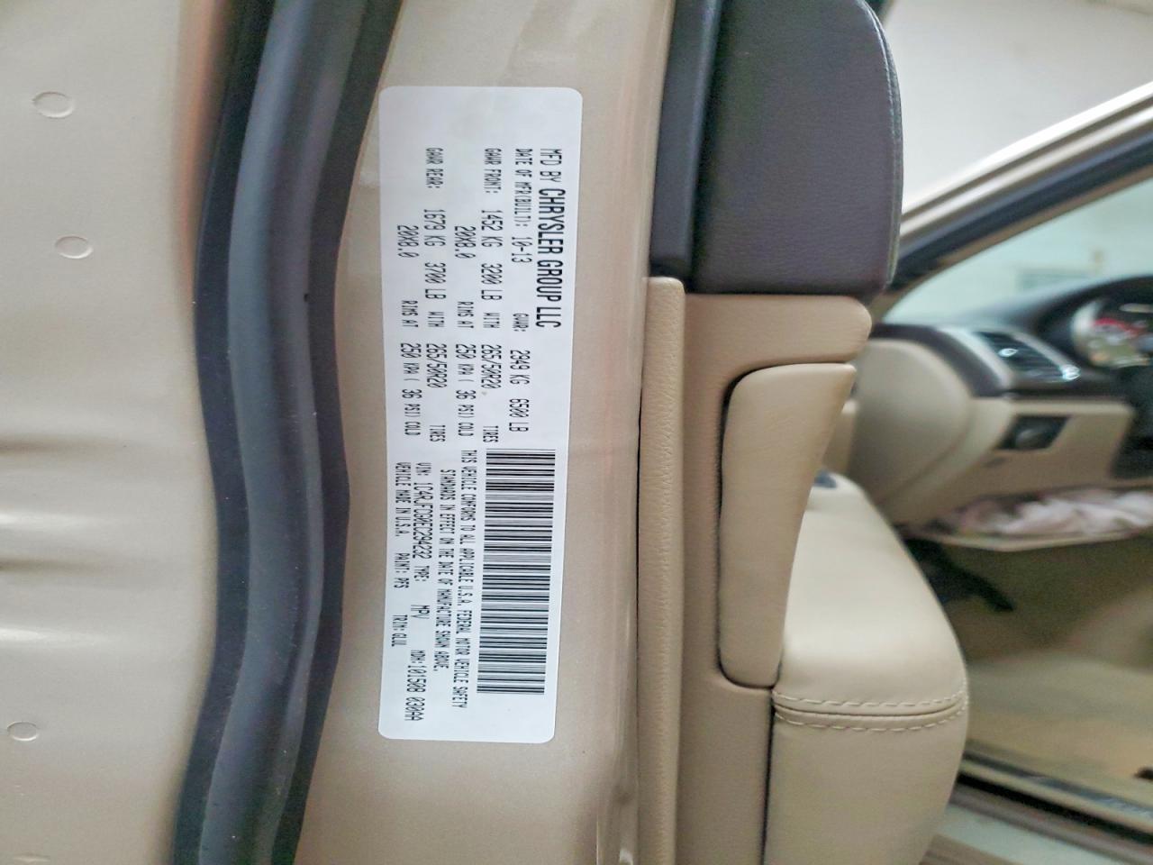 2014 Jeep Grand Cherokee Overland - zdjęcie 14