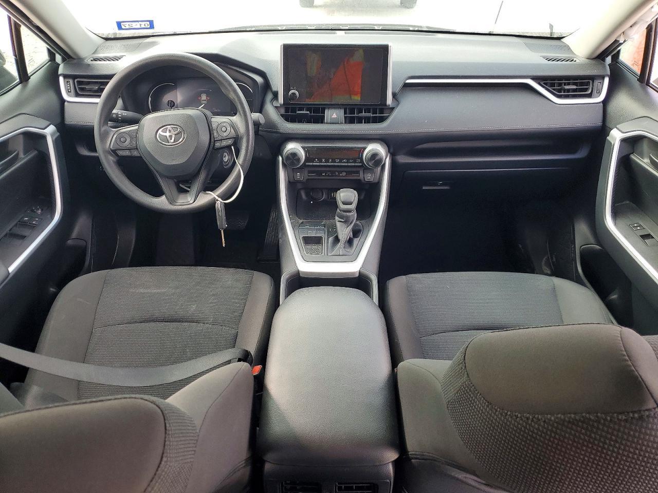 2025 Toyota Rav4 Le - zdjęcie 8