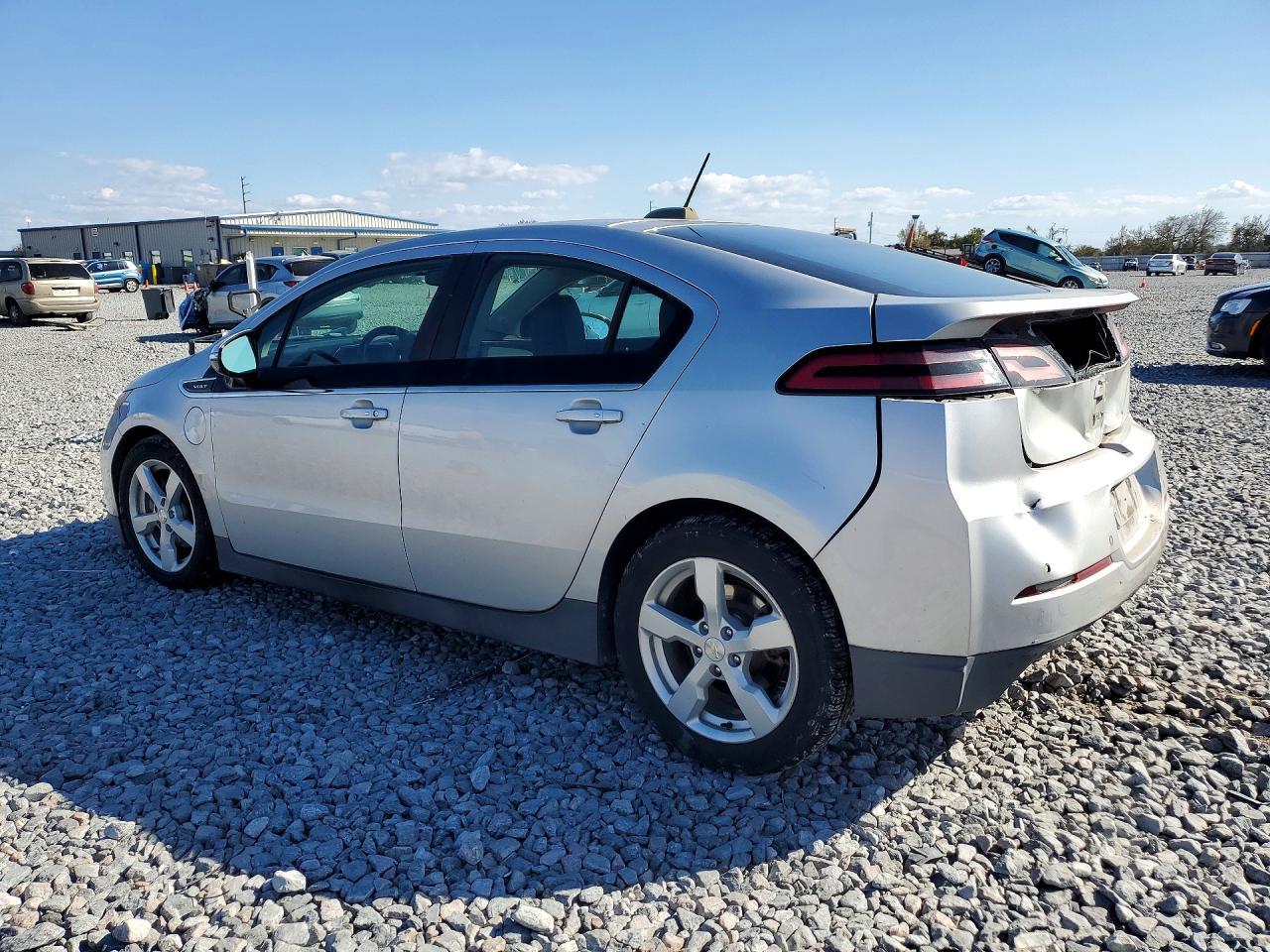 2015 Chevrolet Volt - zdjęcie 2