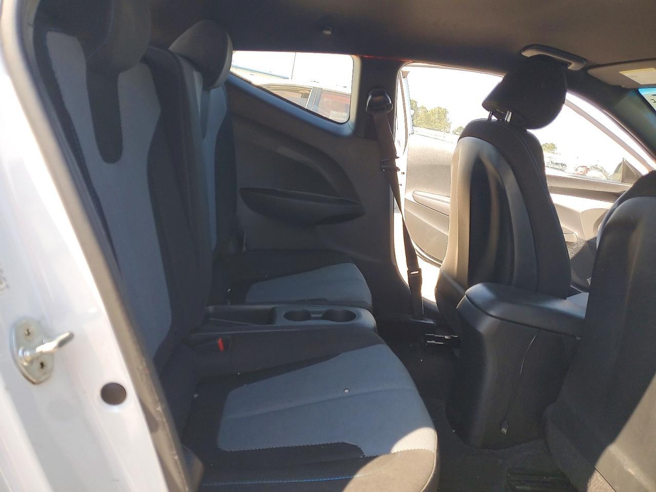 2019 Hyundai Veloster Base - zdjęcie 10