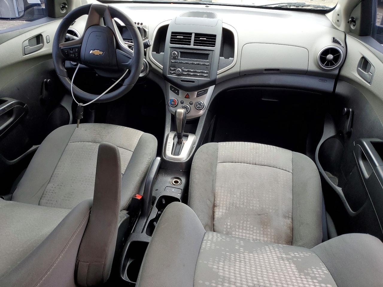 2015 Chevrolet Sonic Ls - zdjęcie 8