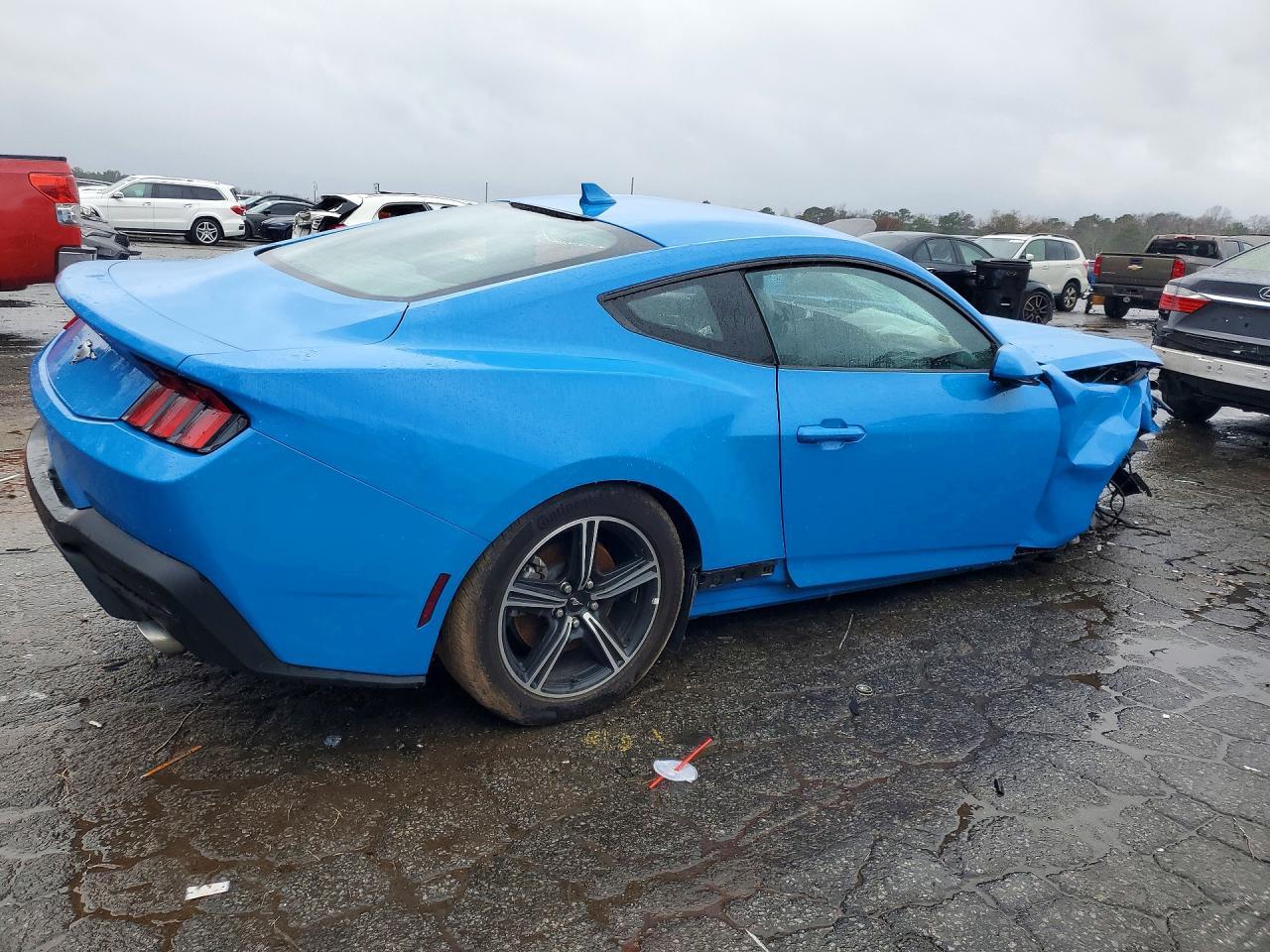 2024 Ford Mustang - zdjęcie 3