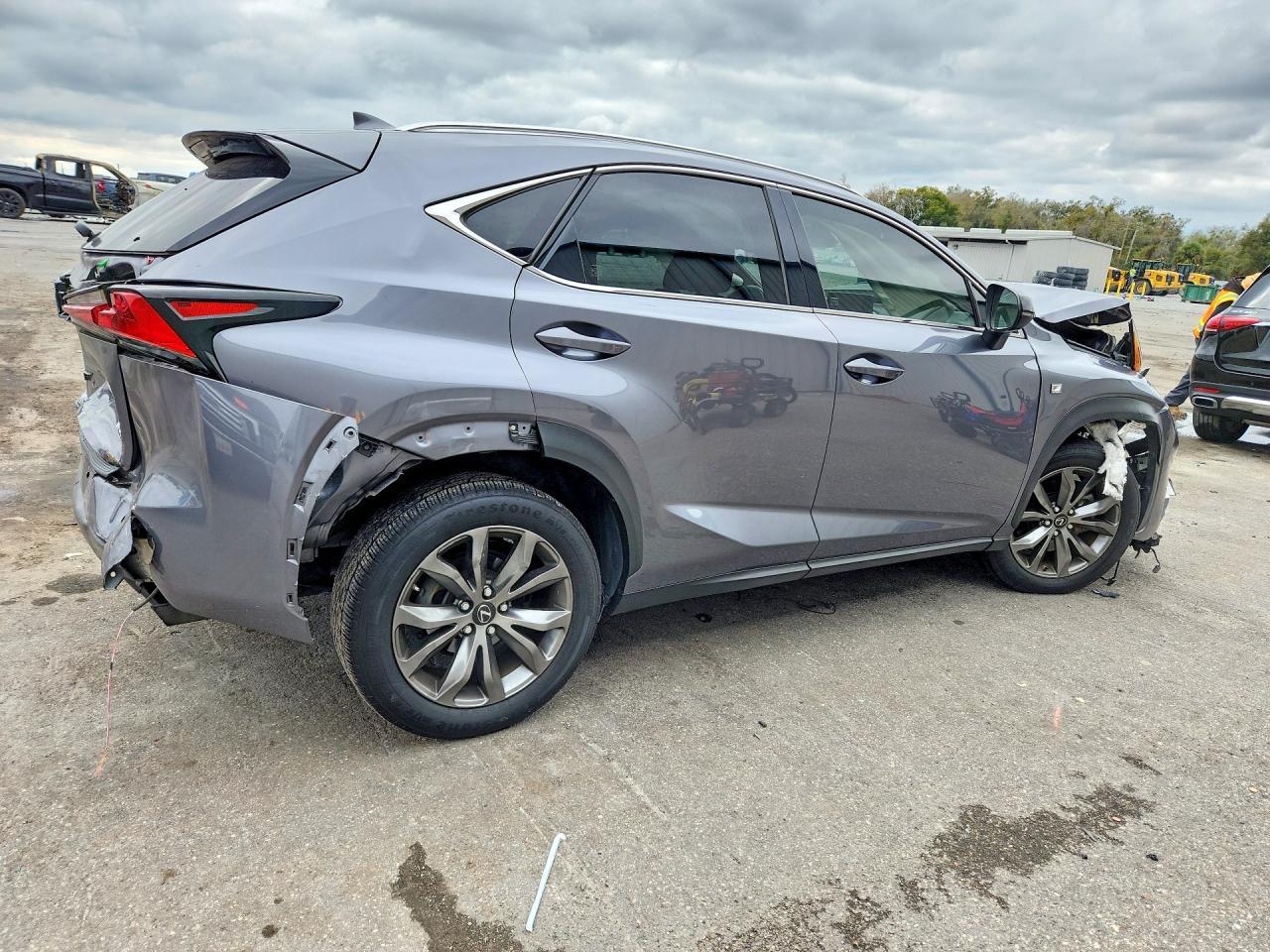 2021 Lexus Nx 300 F Sport - zdjęcie 3