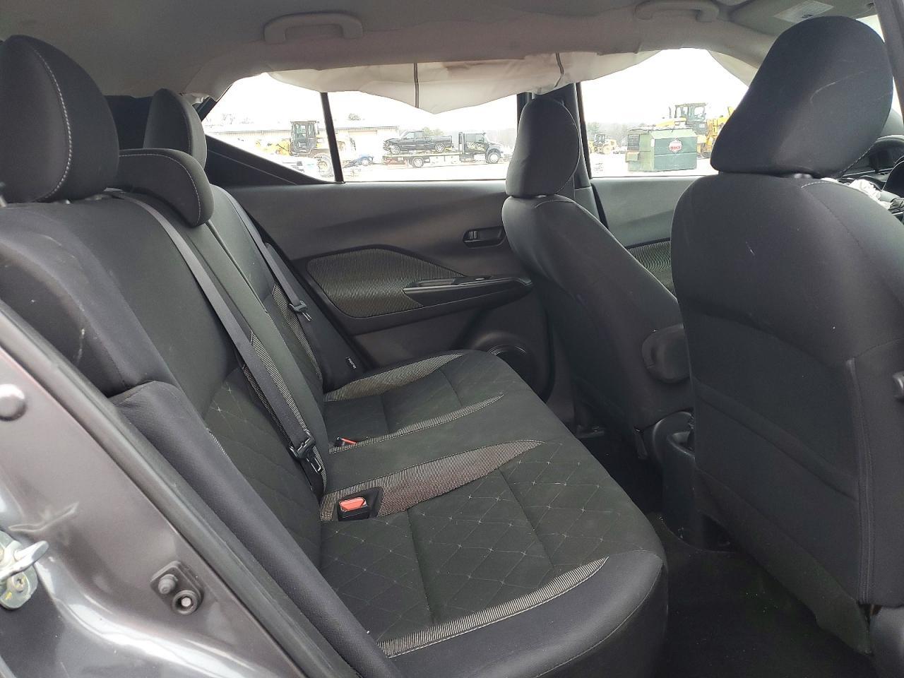 2020 Nissan Kicks S - zdjęcie 11