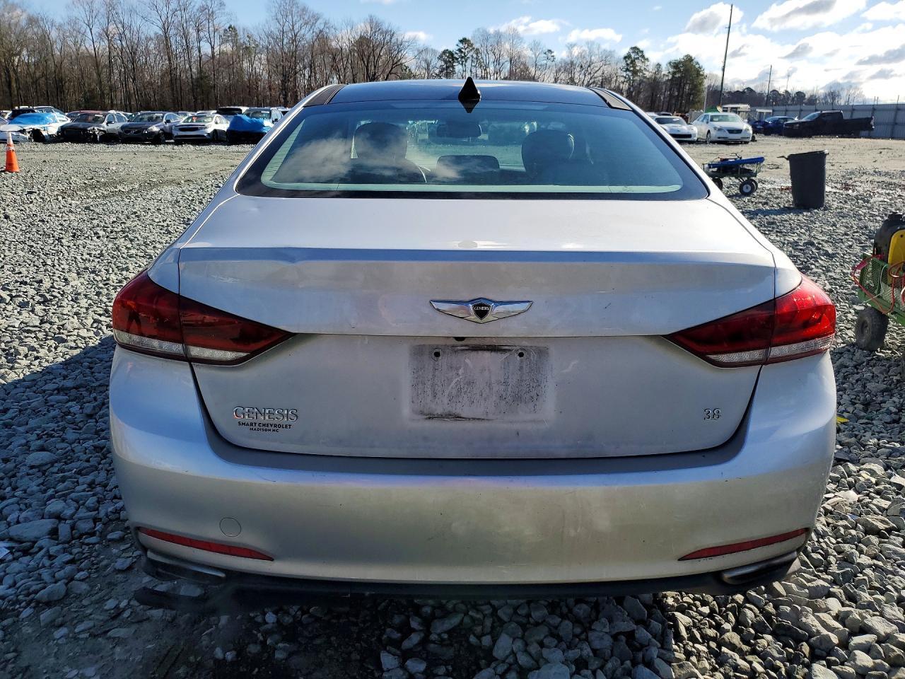 2015 Hyundai Genesis 3.8L - zdjęcie 6