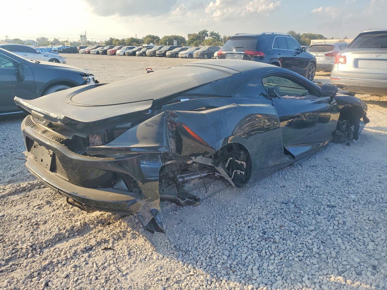 2022 Mclaren Automotive Gt - zdjęcie 3