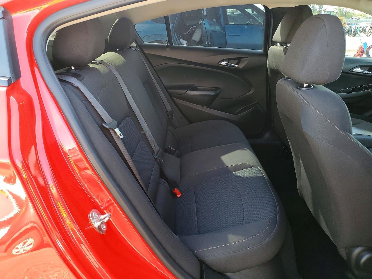 2016 Chevrolet Cruze Ls - zdjęcie 10