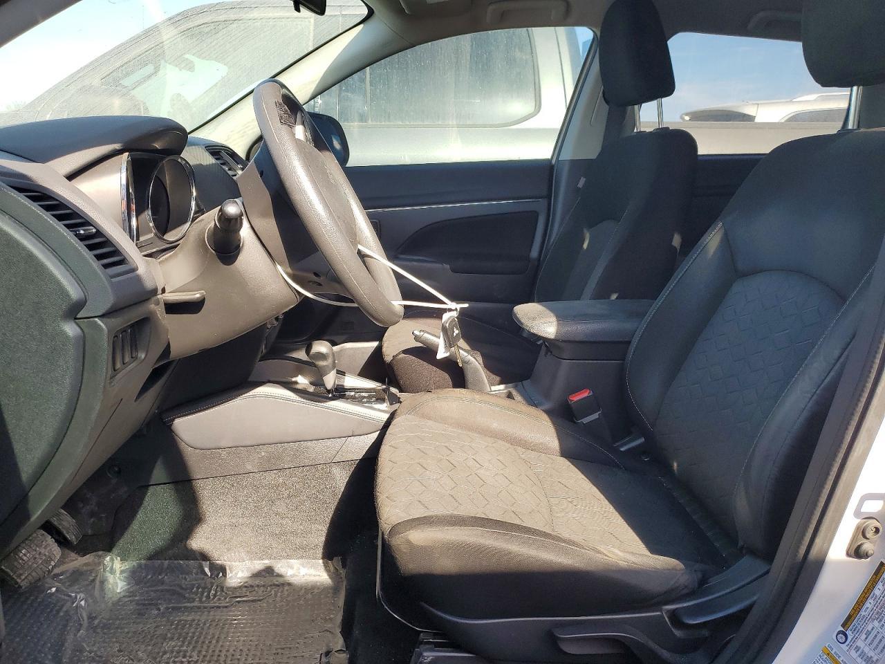 2020 Mitsubishi Outlander Sport Es - zdjęcie 7