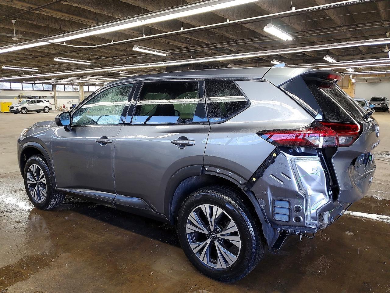 2023 Nissan Rogue Sv - zdjęcie 2