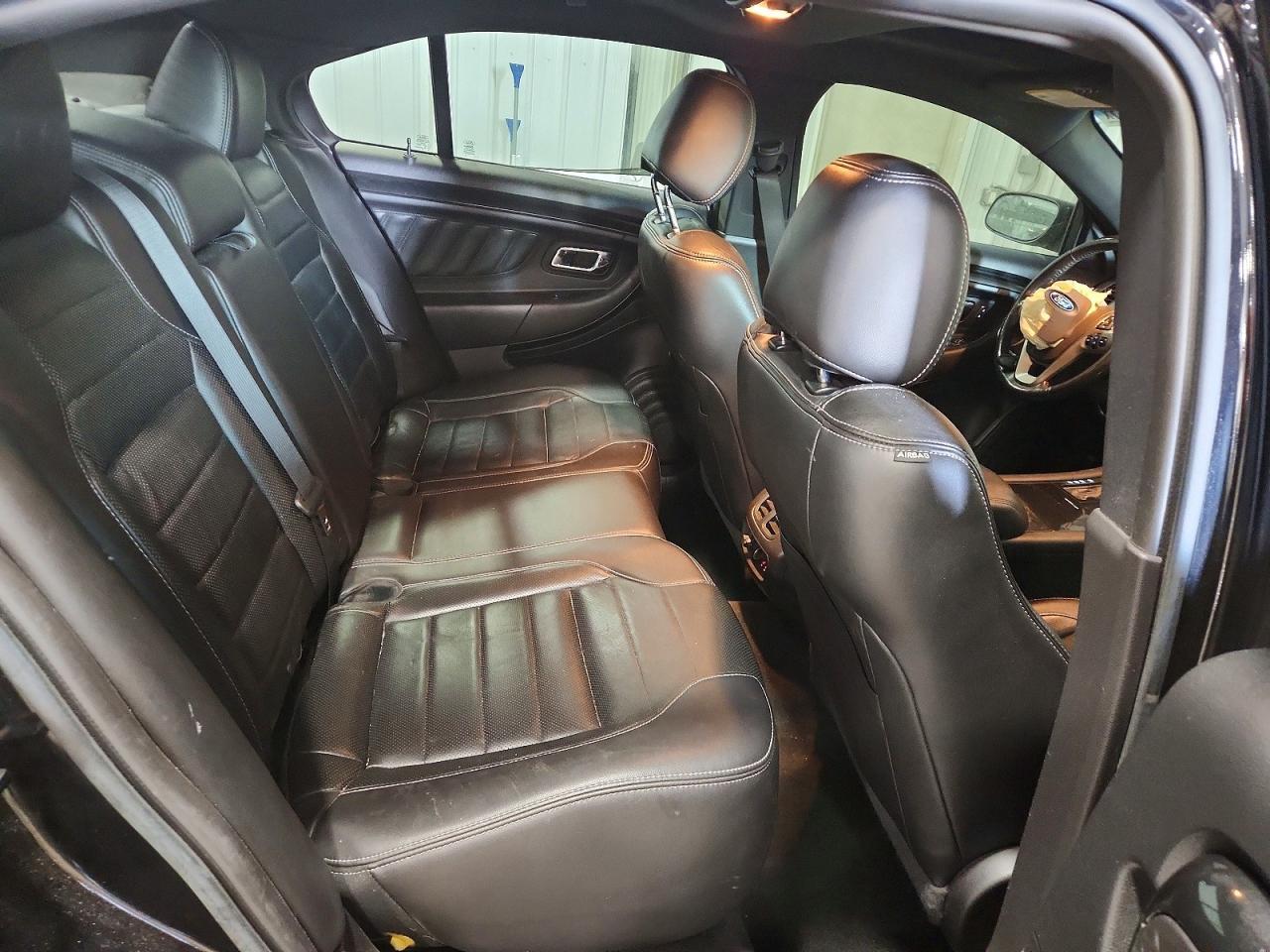 2016 Ford Taurus Sho - zdjęcie 10