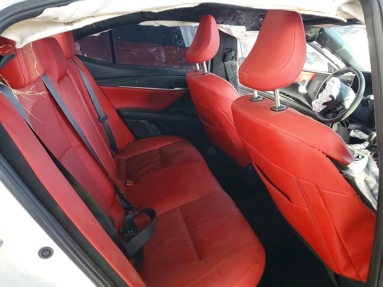 2025 Toyota Camry Xse - zdjęcie 10