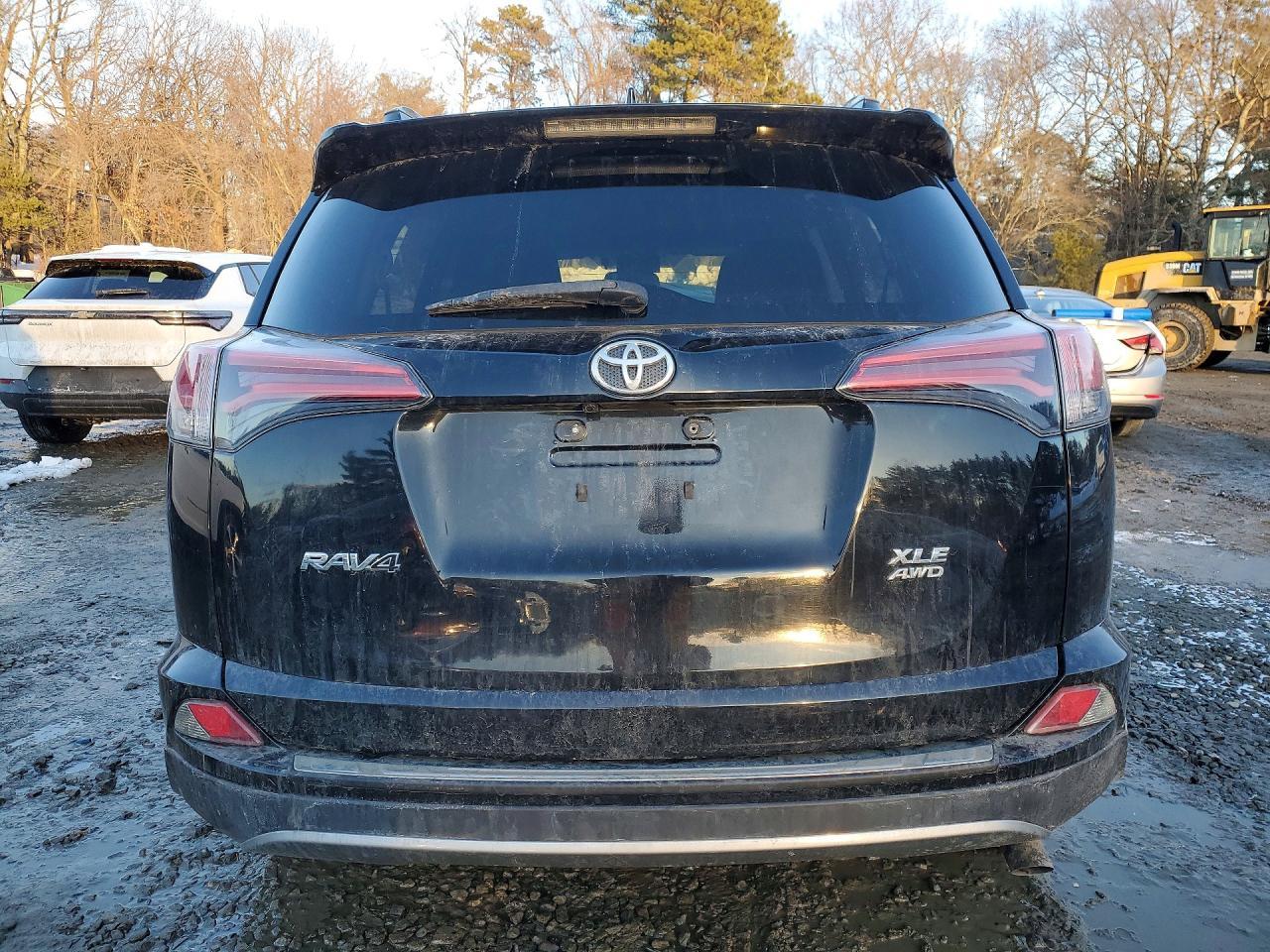 2018 Toyota Rav4 Adventure - zdjęcie 6