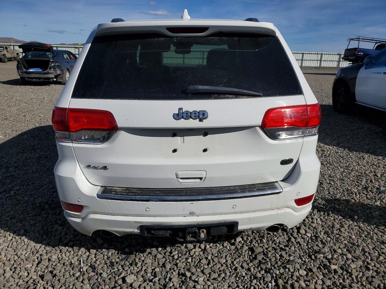 2020 Jeep Grand Cherokee Overland - zdjęcie 6