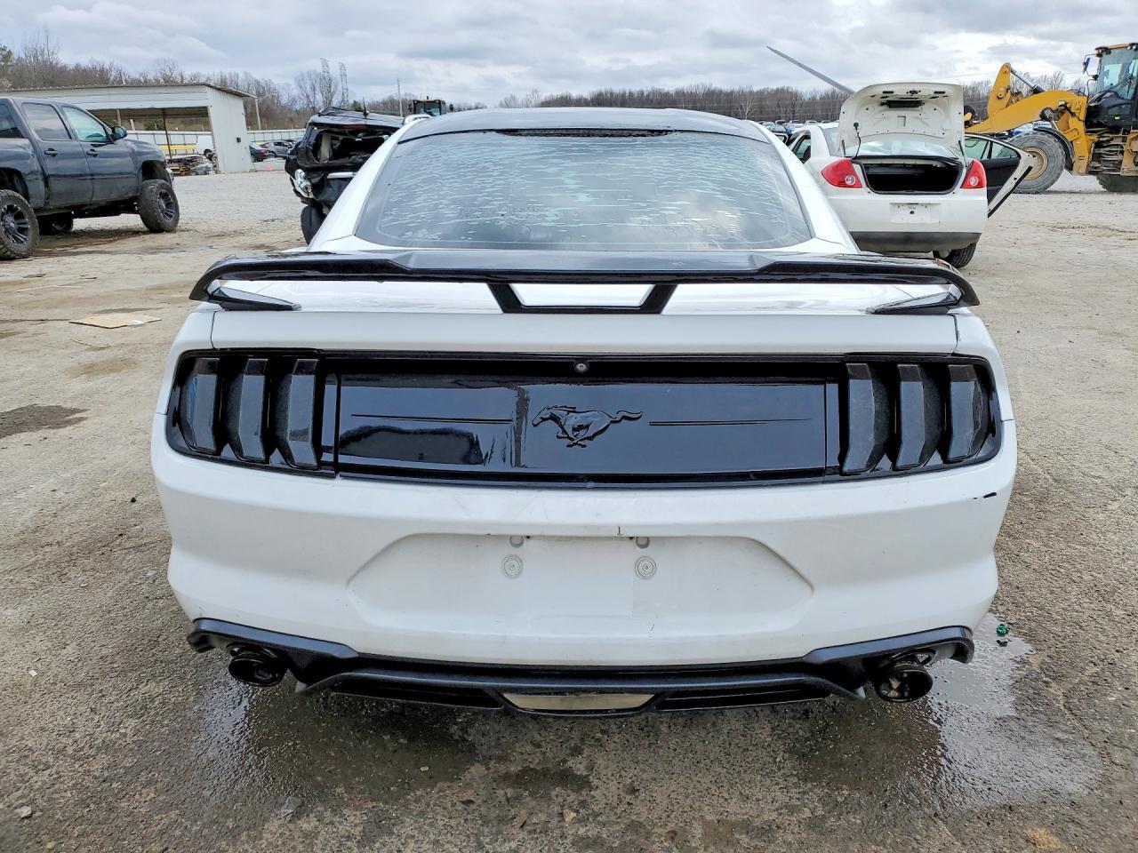 2018 Ford Mustang - zdjęcie 6