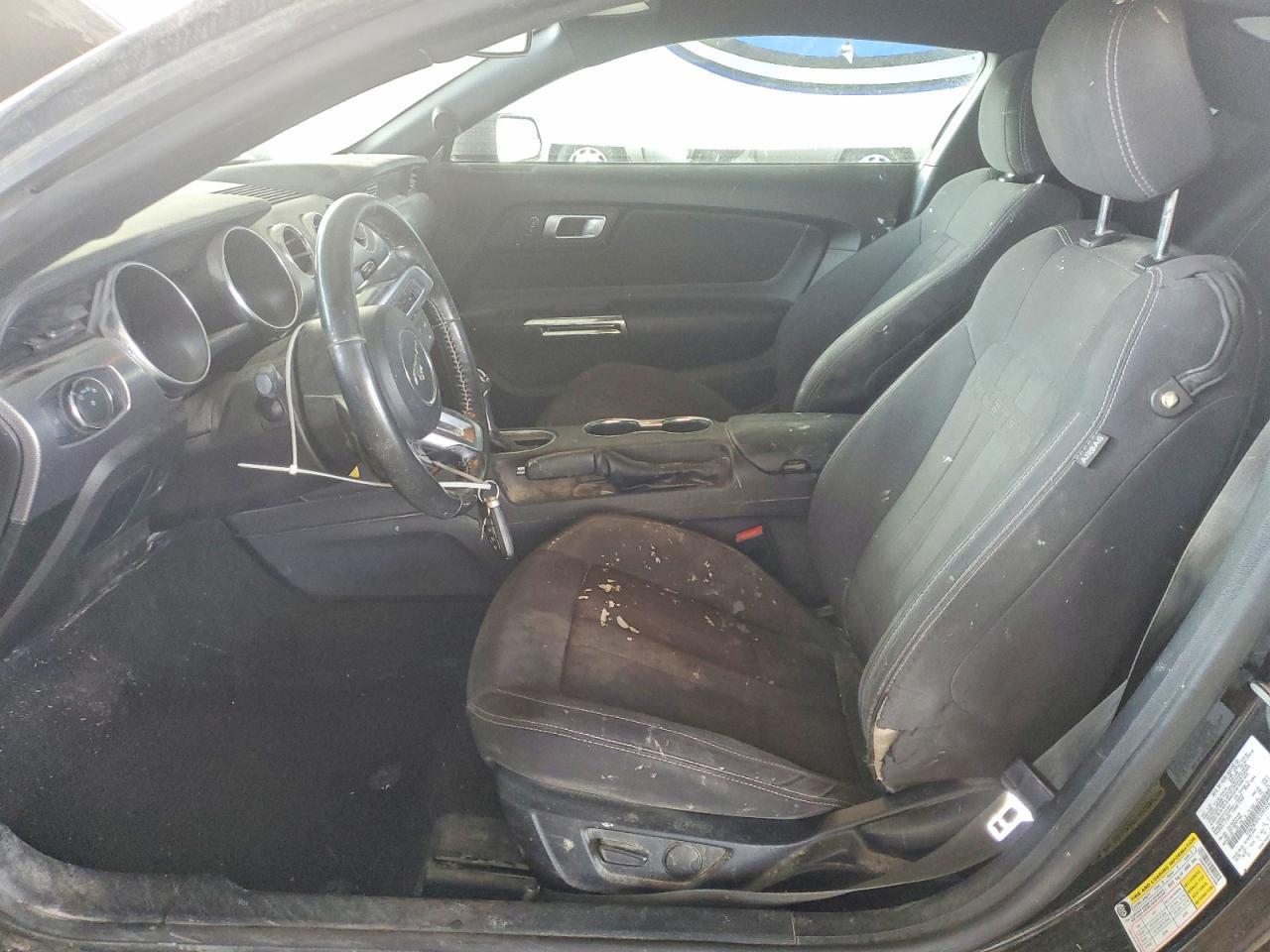 2020 Ford Mustang - zdjęcie 7