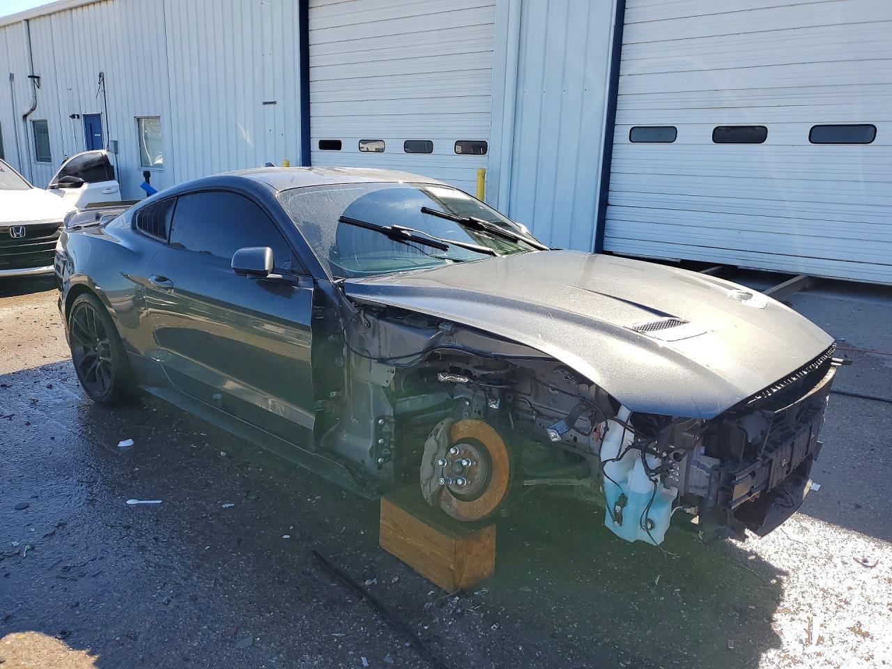 2020 Ford Mustang Gt - zdjęcie 4